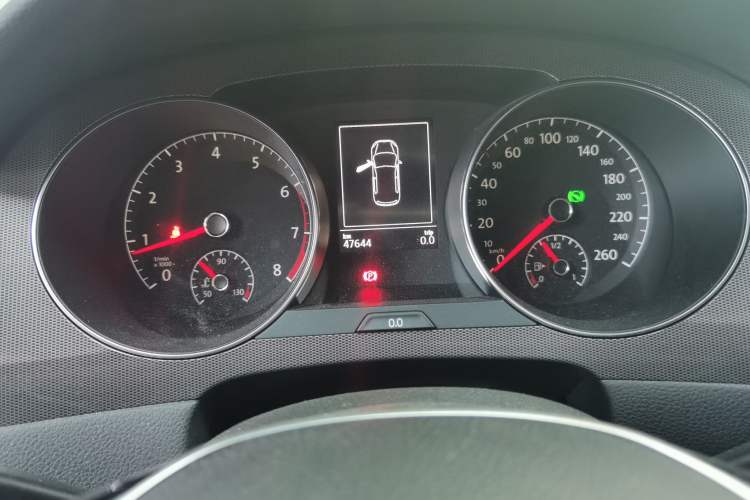 Used Volkswagen Golf Sportsvan 2018 230TSI Automatic Trend Edition Instrument Cluster