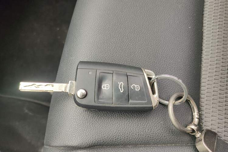 Used Volkswagen Golf Sportsvan 2018 230TSI Automatic Trend Edition Vehicle Key