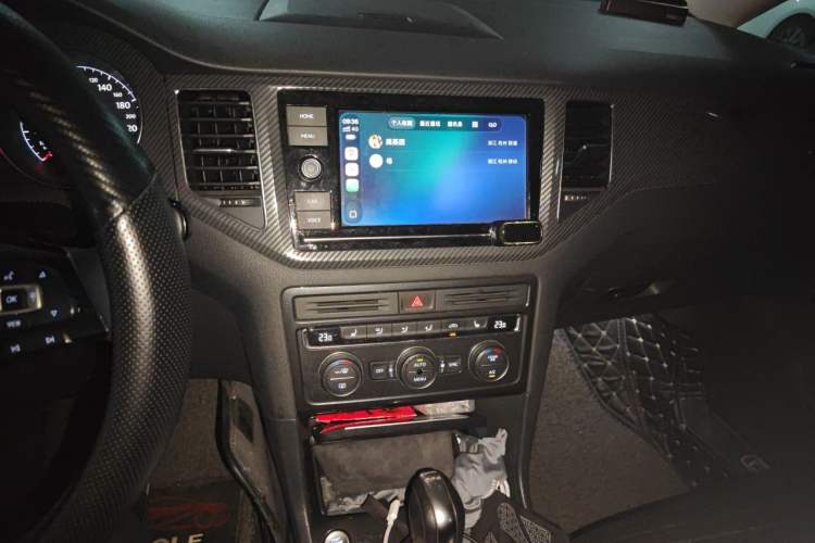 Used Volkswagen Golf Sportsvan 2018 280TSI Automatic Flagship Model Audio And AC Panel
