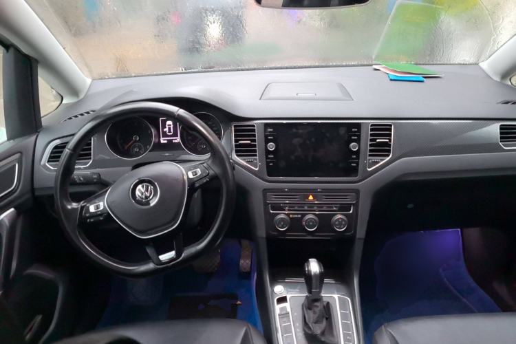 Used Volkswagen Golf Sportsvan 2018 280TSI Automatic Luxury Model Center Console