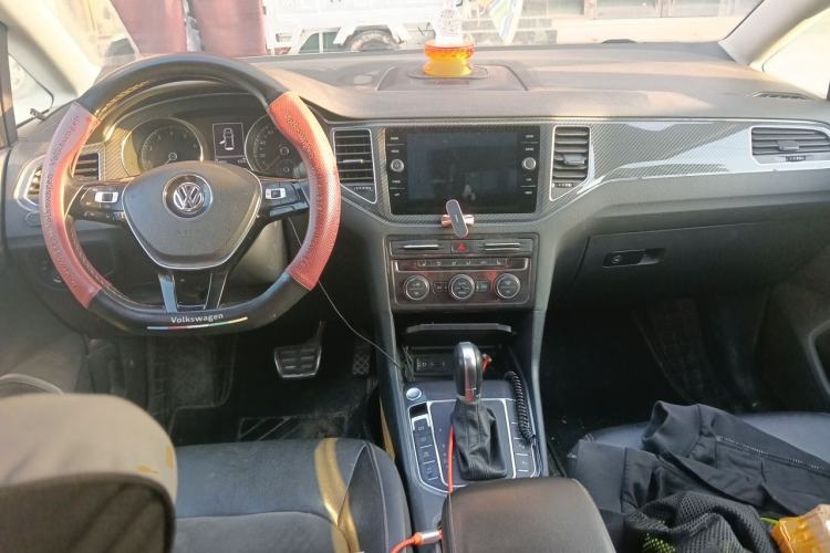 Used Volkswagen Golf Sportsvan 2018 280TSI Automatic Flagship Model Center Console