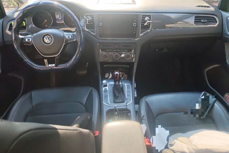 Used Volkswagen Golf Sportsvan 2018 230TSI Automatic Luxury Model Center Console