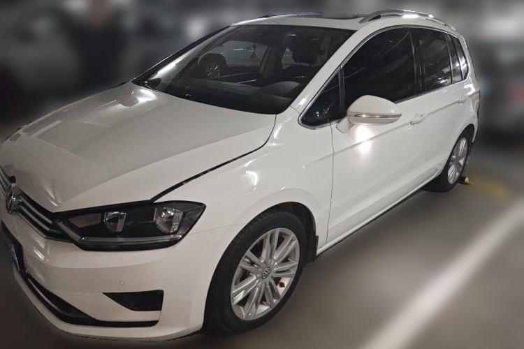 Used Volkswagen Golf Sportsvan 2018 230TSI Automatic Luxury Model Guazi used car, China used car export, Used car for sale, Used cars, Cheapest cars for sale