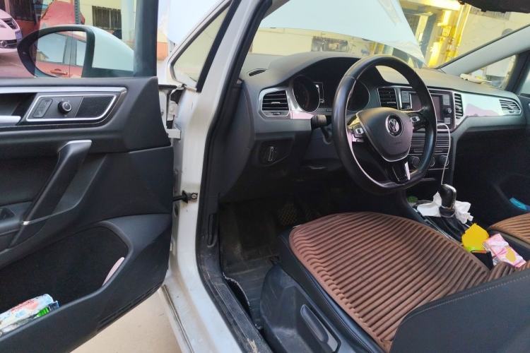 Used Volkswagen Golf Sportsvan 2018 230TSI Automatic Trend Edition Driver Seat