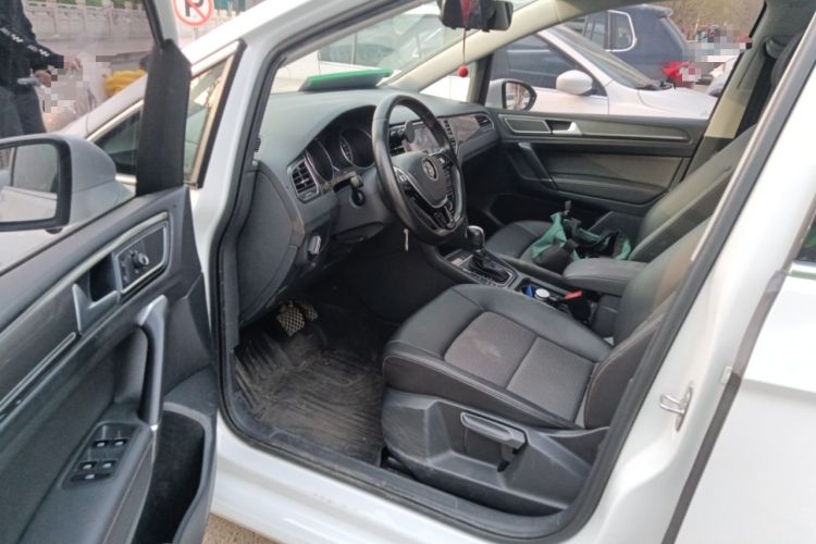 Used Volkswagen Golf Sportsvan 2018 230TSI Automatic Trend Edition Driver Seat