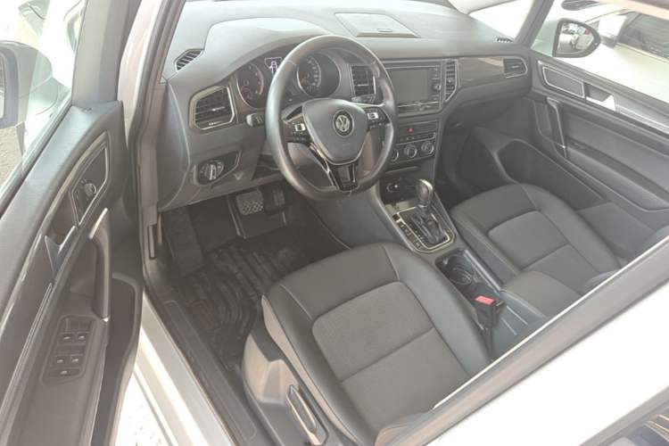 Used Volkswagen Golf Sportsvan 2018 230TSI Automatic Trend Edition Driver Seat