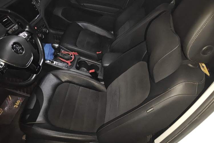 Used Volkswagen Golf Sportsvan 2018 230TSI Automatic Luxury Model Driver Seat