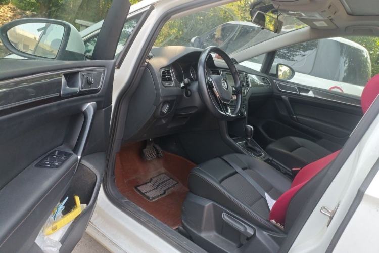 Used Volkswagen Golf Sportsvan 2018 230TSI Automatic Trend Edition Driver Seat