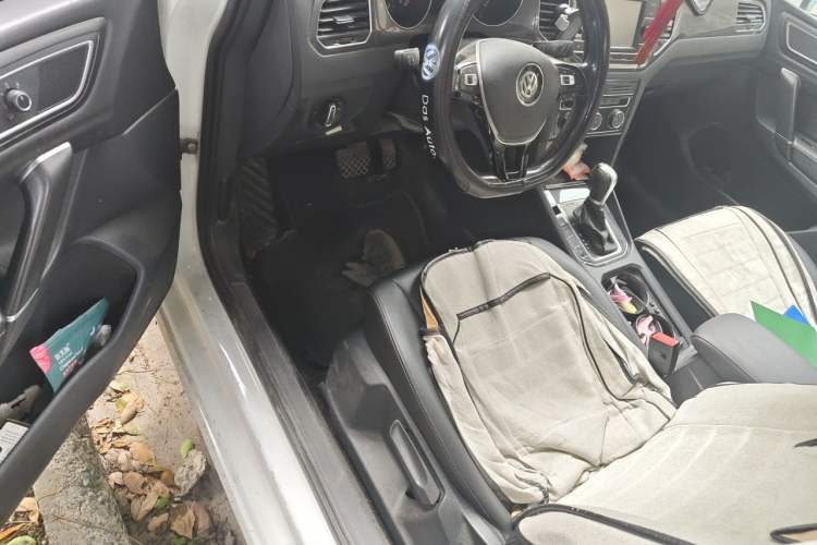Used Volkswagen Golf Sportsvan 2018 230TSI Automatic Trend Edition Driver Seat