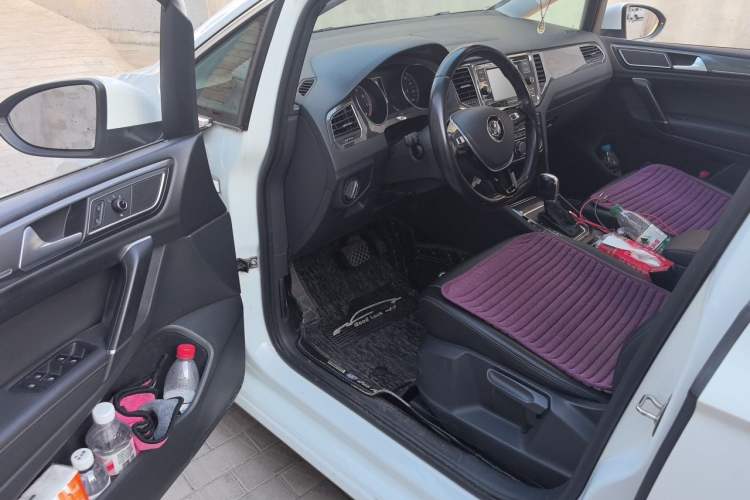 Used Volkswagen Golf Sportsvan 2018 230TSI Automatic Trend Edition Driver Seat