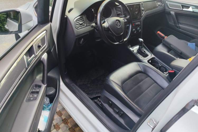 Used Volkswagen Golf Sportsvan 2018 230TSI Automatic Luxury Model Driver Seat