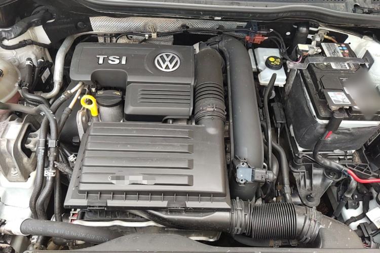 Used Volkswagen Golf Sportsvan 2018 230TSI Automatic Luxury Model Engine Bay