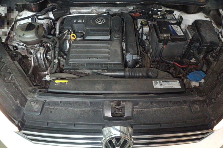 Used Volkswagen Golf Sportsvan 2018 230TSI Automatic Trend Edition Engine Bay