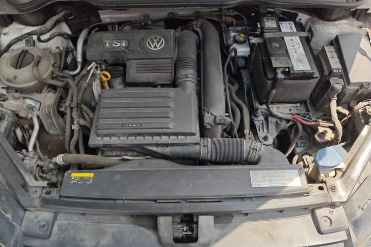 Used Volkswagen Golf Sportsvan 2018 230TSI Automatic Trend Edition Engine Bay