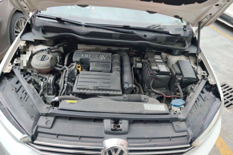 Used Volkswagen Golf Sportsvan 2018 230TSI Automatic Trend Edition Engine Bay