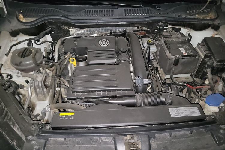 Used Volkswagen Golf Sportsvan 2018 230TSI Automatic Trend Edition Engine Bay