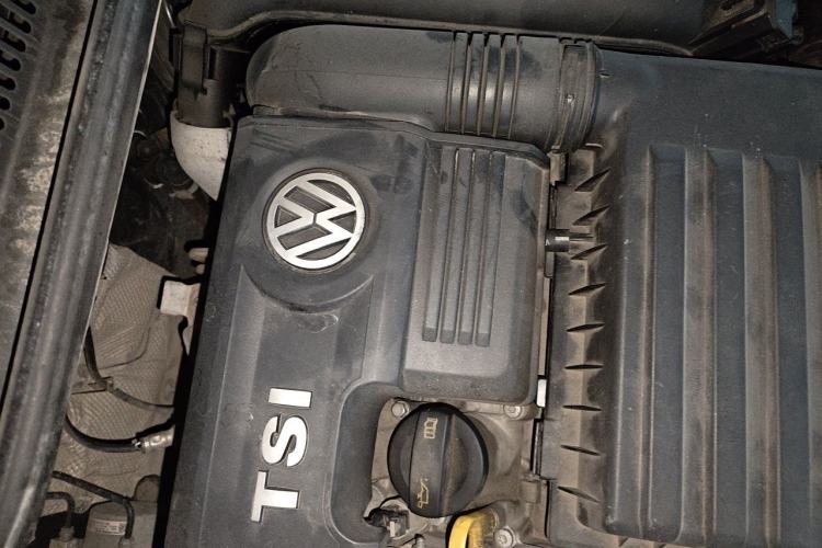 Used Volkswagen Golf Sportsvan 2018 230TSI Automatic Trend Edition Engine Bay