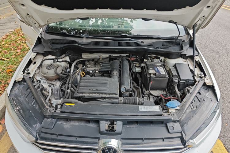 Used Volkswagen Golf Sportsvan 2018 230TSI Automatic Trend Edition Engine Bay