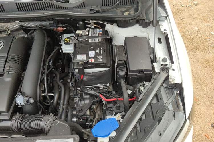 Used Volkswagen Golf Sportsvan 2018 230TSI Automatic Luxury Model Engine Bay Left