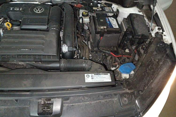 Used Volkswagen Golf Sportsvan 2018 230TSI Automatic Trend Edition Engine Bay Left