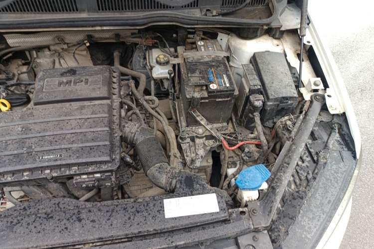 Used Volkswagen Golf Sportsvan 2018 1.6L Automatic Comfort Model Engine Bay Left