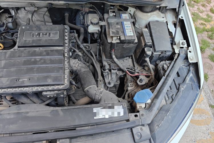 Used Volkswagen Golf Sportsvan 2018 1.6L Automatic Comfort Model Engine Bay Left