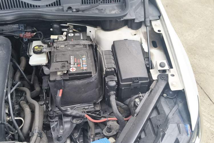 Used Volkswagen Golf Sportsvan 2018 230TSI Automatic Luxury Model Engine Bay Left