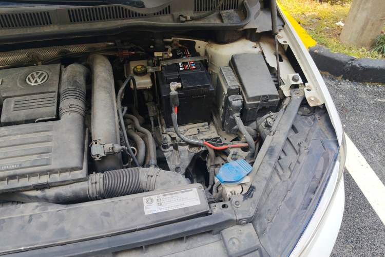 Used Volkswagen Golf Sportsvan 2018 280TSI Automatic Luxury Model Engine Bay Left
