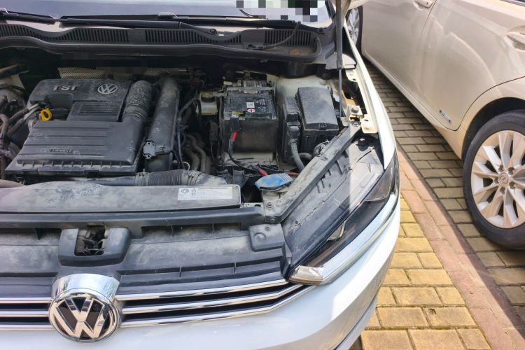 Used Volkswagen Golf Sportsvan 2018 230TSI Automatic Luxury Model Engine Bay Left