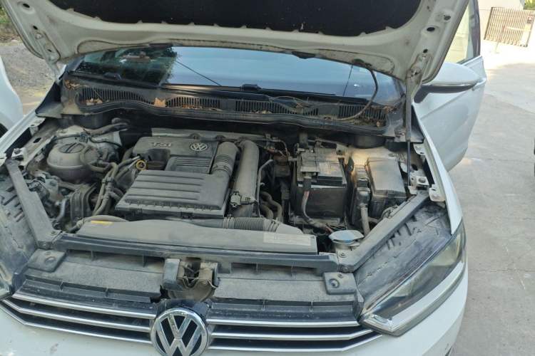 Used Volkswagen Golf Sportsvan 2018 230TSI Automatic Trend Edition Engine Bay Left