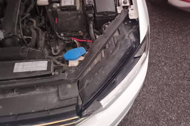 Used Volkswagen Golf Sportsvan 2018 230TSI Automatic Luxury Model Engine Bay Left