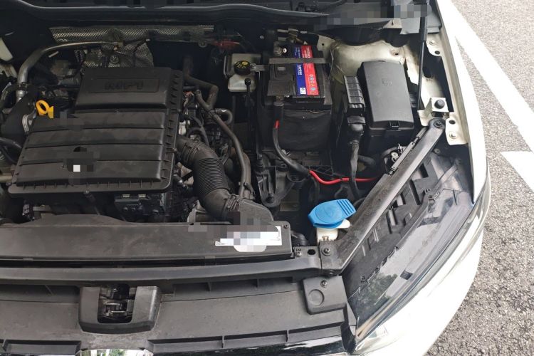 Used Volkswagen Golf Sportsvan 2018 1.6L Automatic Comfort Model Engine Bay Left