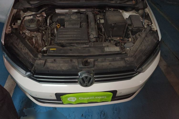Used Volkswagen Golf Sportsvan 2018 230TSI Automatic Trend Edition Engine Bay