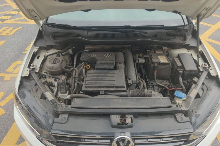 Used Volkswagen Golf Sportsvan 2018 230TSI Automatic Trend Edition Engine Bay