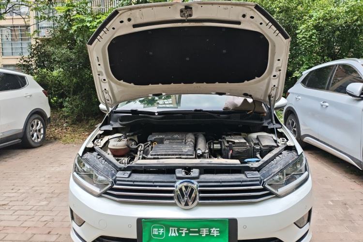 Used Volkswagen Golf Sportsvan 2018 230TSI Automatic Trend Edition Engine Bay