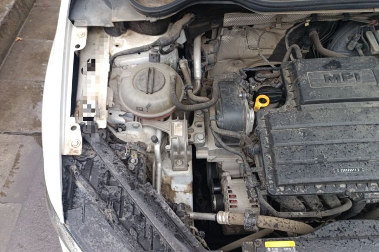 Used Volkswagen Golf Sportsvan 2018 1.6L Automatic Comfort Model Engine Bay Right