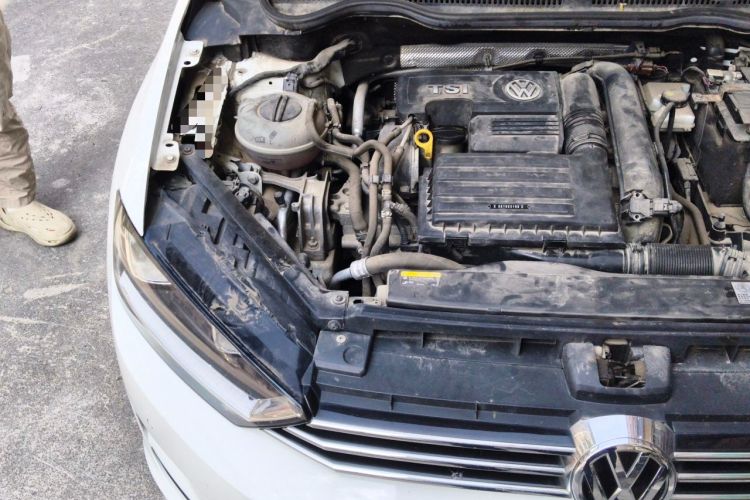 Used Volkswagen Golf Sportsvan 2018 230TSI Automatic Trend Edition Engine Bay Right