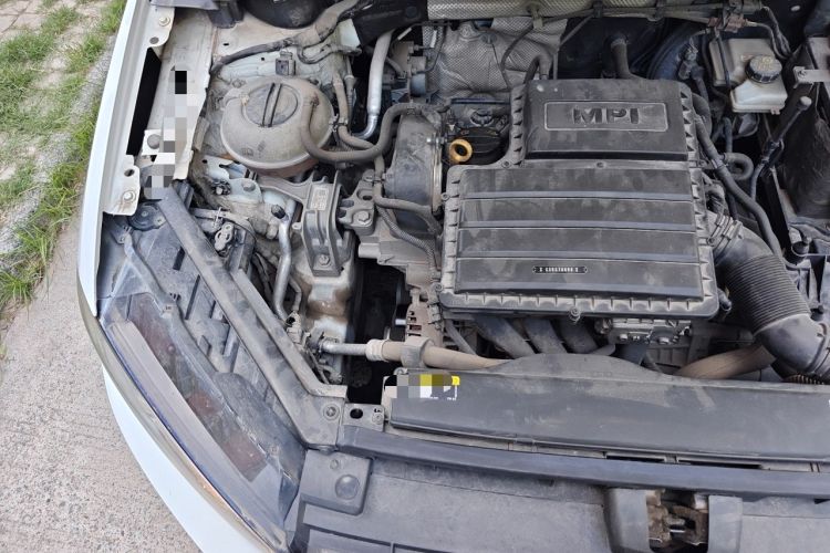 Used Volkswagen Golf Sportsvan 2018 1.6L Automatic Comfort Model Engine Bay Right