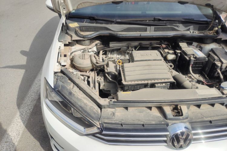 Used Volkswagen Golf Sportsvan 2018 1.6L Automatic Comfort Model Engine Bay Right