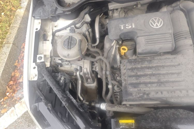 Used Volkswagen Golf Sportsvan 2018 230TSI Automatic Trend Edition Engine Bay Right