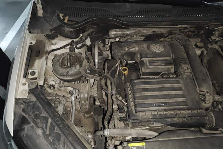 Used Volkswagen Golf Sportsvan 2018 230TSI Automatic Luxury Model Engine Bay Right