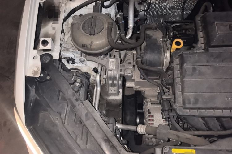 Used Volkswagen Golf Sportsvan 2018 1.6L Automatic Comfort Model Engine Bay Right
