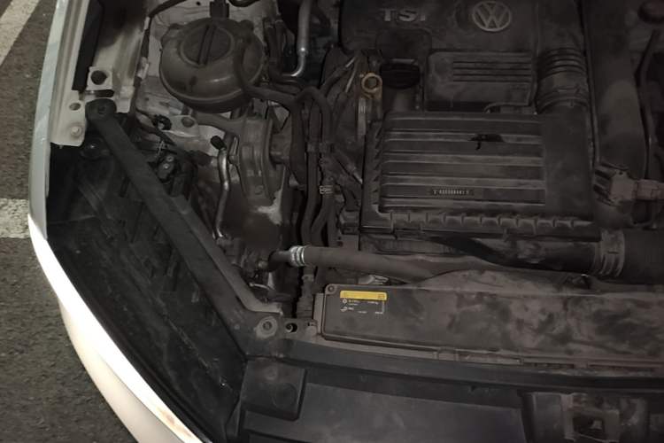 Used Volkswagen Golf Sportsvan 2018 280TSI Automatic Luxury Model Engine Bay Right