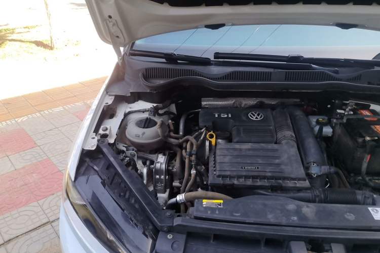 Used Volkswagen Golf Sportsvan 2018 230TSI Automatic Trend Edition Engine Bay Right