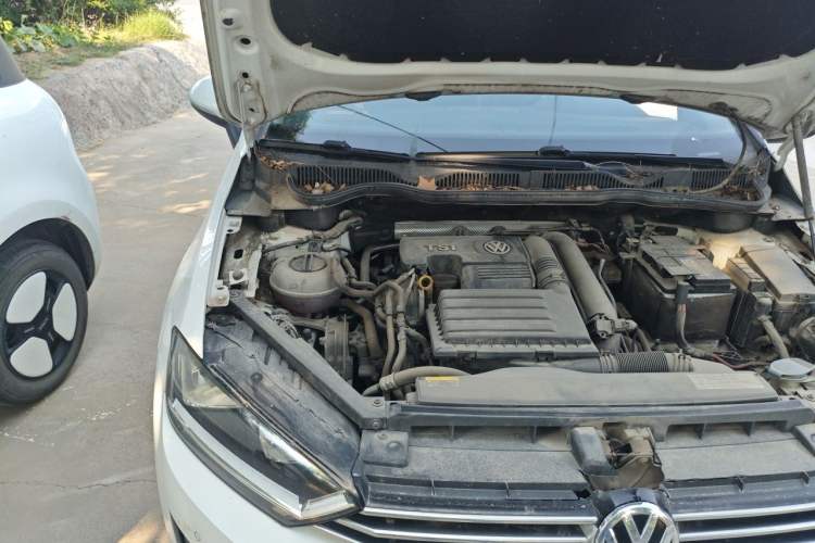 Used Volkswagen Golf Sportsvan 2018 230TSI Automatic Trend Edition Engine Bay Right