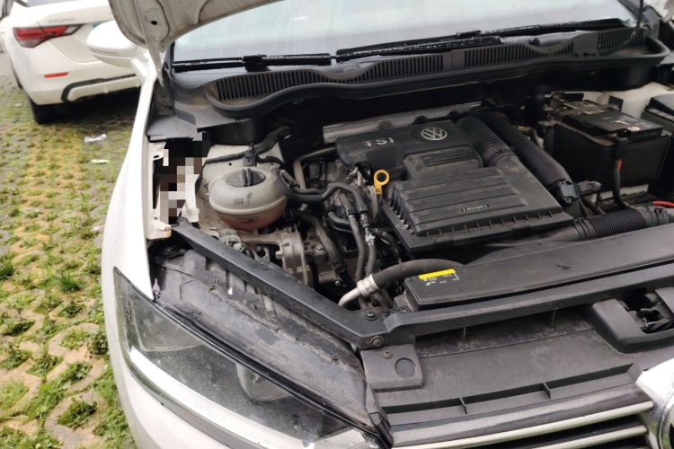 Used Volkswagen Golf Sportsvan 2018 230TSI Automatic Trend Edition Engine Bay Right