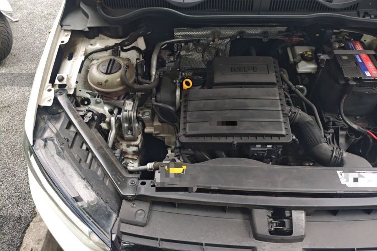 Used Volkswagen Golf Sportsvan 2018 1.6L Automatic Comfort Model Engine Bay Right