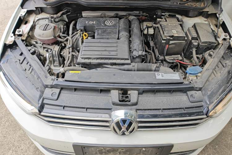 Used Volkswagen Golf Sportsvan 2018 280TSI Automatic Luxury Model Engine Bay