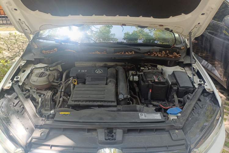 Used Volkswagen Golf Sportsvan 2018 230TSI Automatic Trend Edition Engine Bay