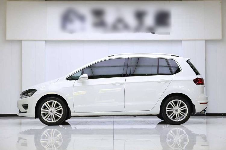 Used Volkswagen Golf Sportsvan 2018 230TSI Automatic Luxury Model Exterior 3
